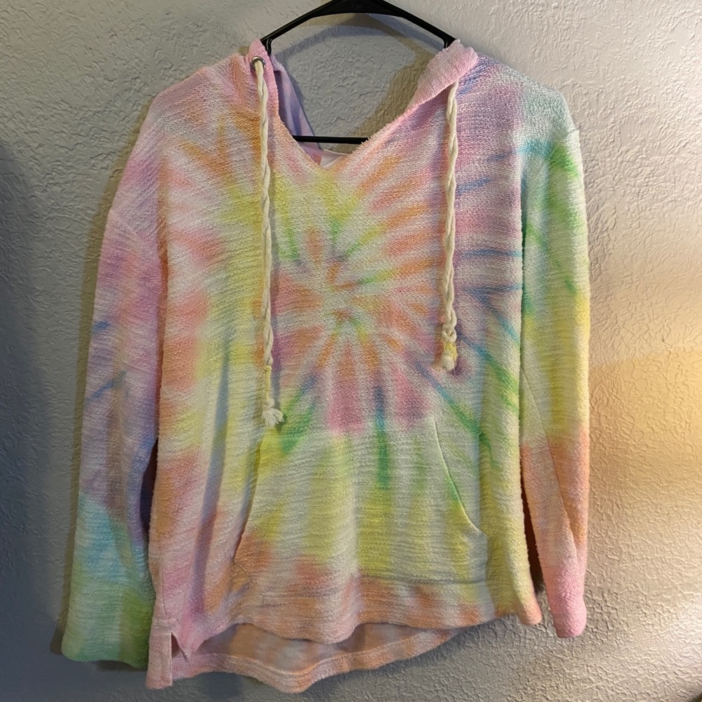 Pink Lily tie dye hooded pull over